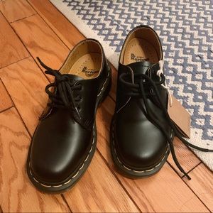 Dr. Martens Shoes - NEW DOC MARTENS Dr. Martens Shoes - NEW DOC MARTENS